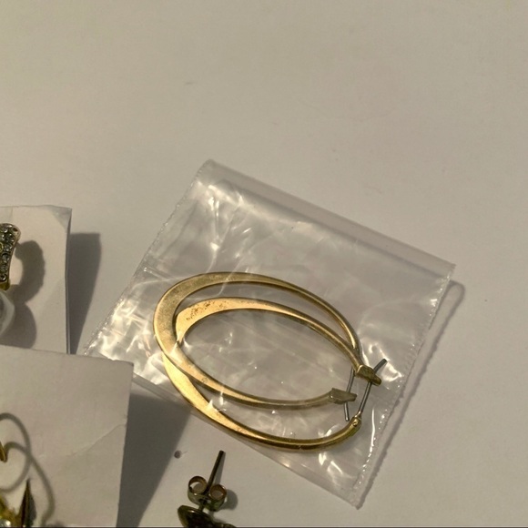 Vintage Earring Bundle of 5 Gold & Pearl Dangles & Hoops - Picture 6 of 6